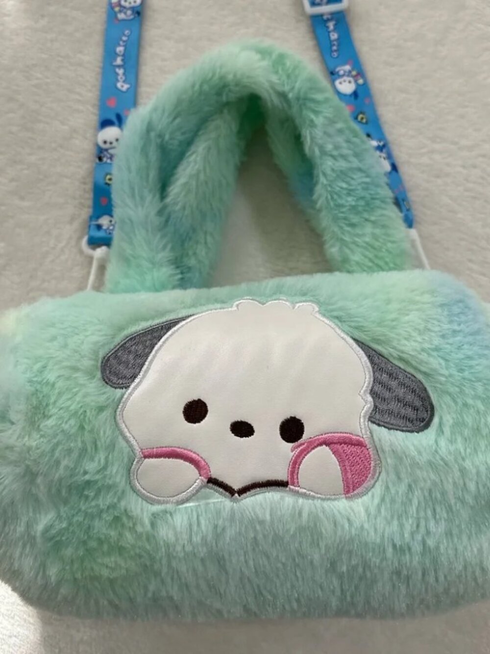 Sanrio Fuzzy Plush Pochacco Shoulder Bag/Crossbody Purse & Furry Bag Charm NWOT - Picture 4 of 6